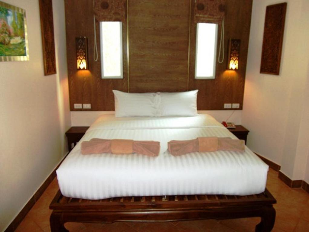 The Red Balcony Inn Pattaya Exterior photo