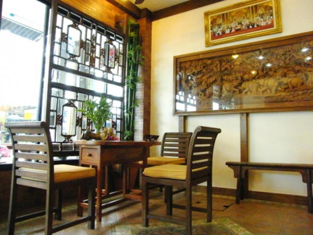The Red Balcony Inn Pattaya Exterior photo
